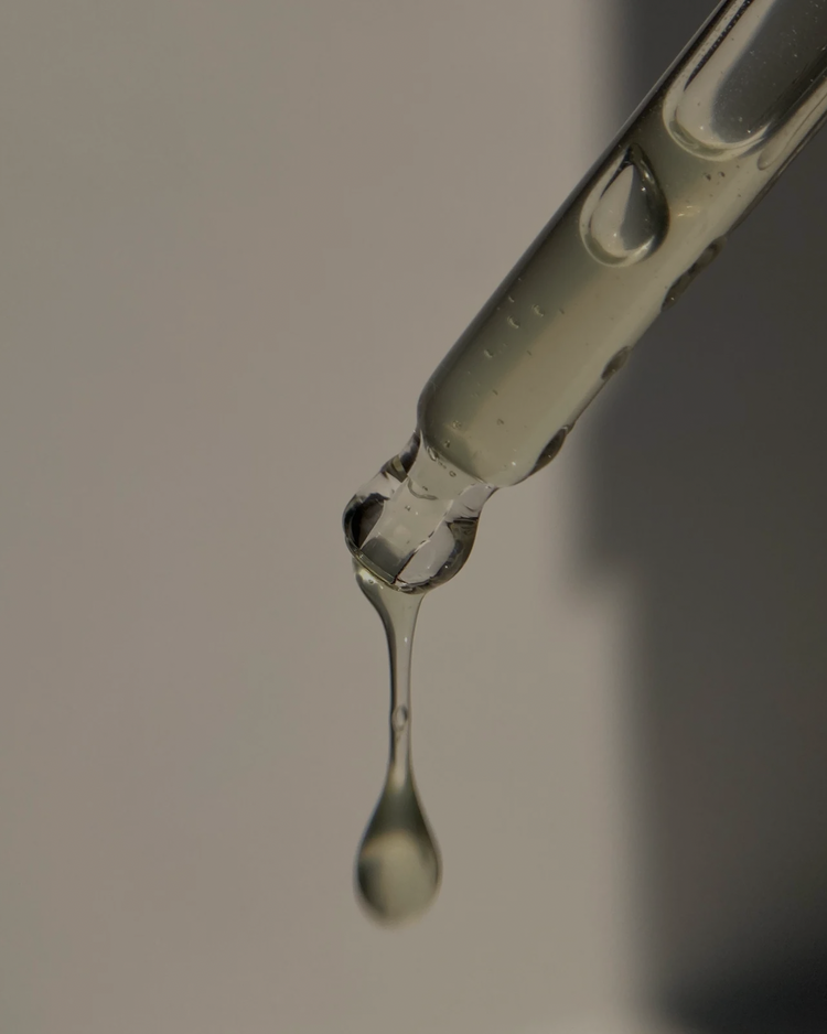 Hyaluron Serum – intensive Feuchtigkeitspflege für strahlende und jugendlich frische Haut in Berlin Prenzlauer Berg